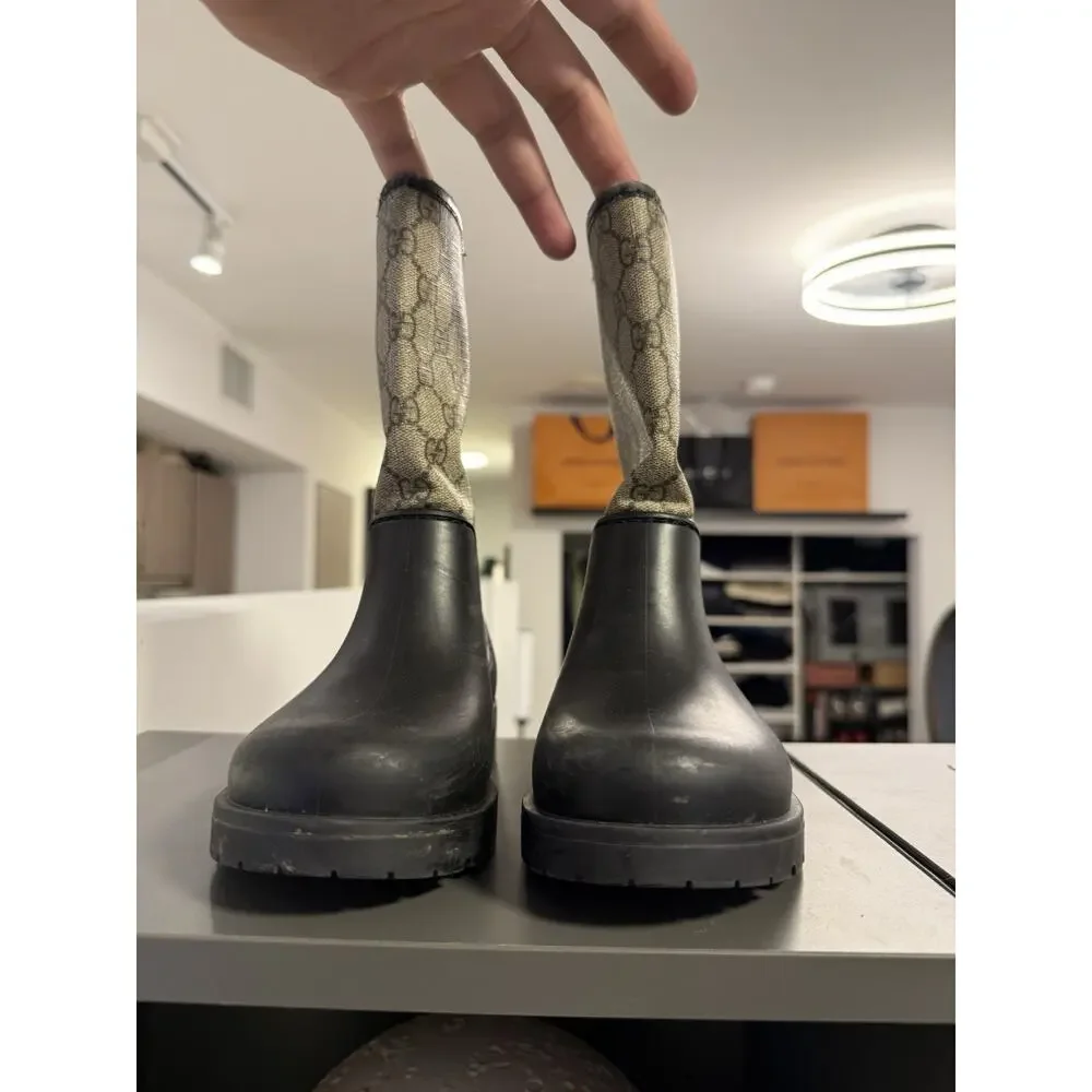 Gucci GG Supreme Monogram Rubber Rain Boots Black Beige Size 32 Italy